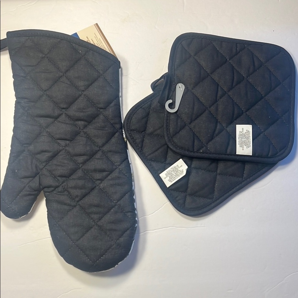 Floral Bee ๐ Oven Mitt and Pot Holder Set - Picture 8 of 16